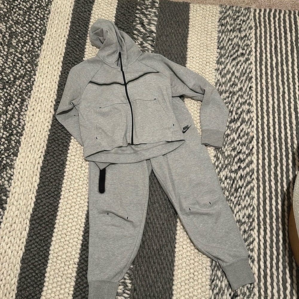 Nike Tech jogging set